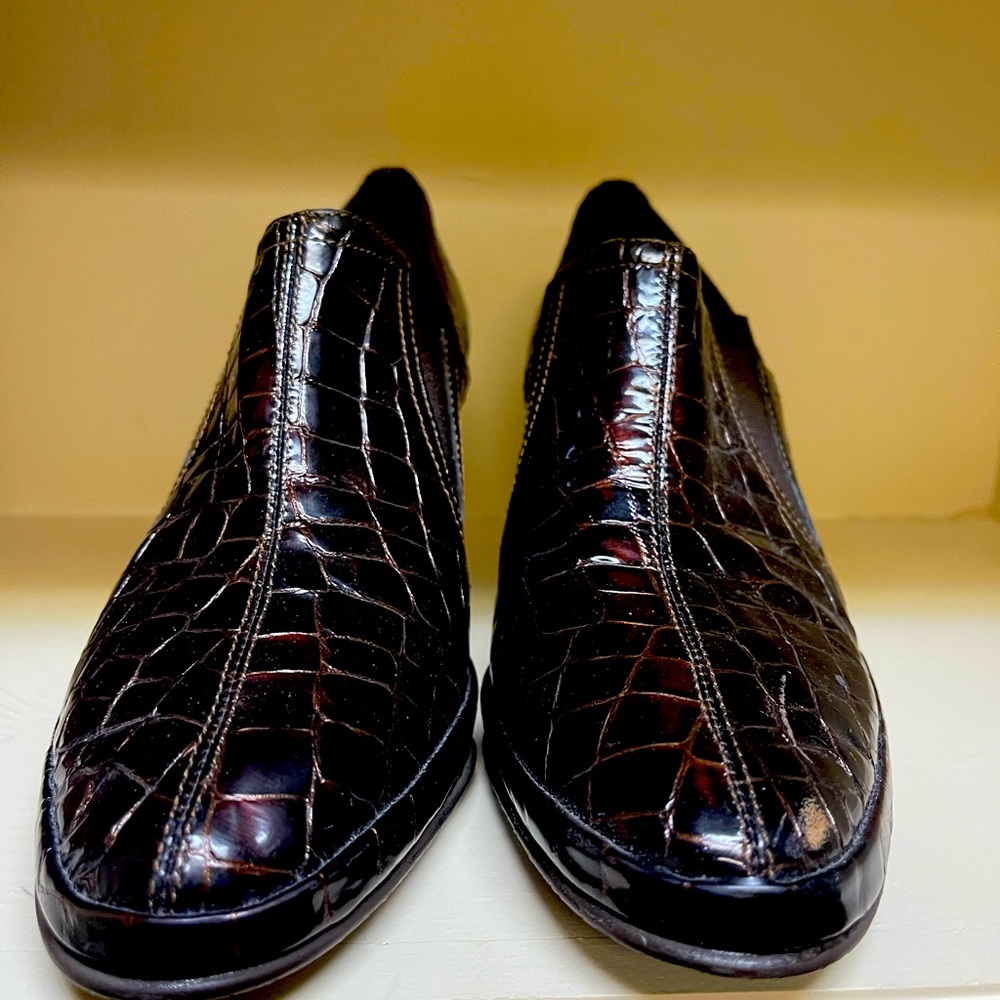 Amalfi by Rangoni heeled pumps made in Italy and never worn outdoors